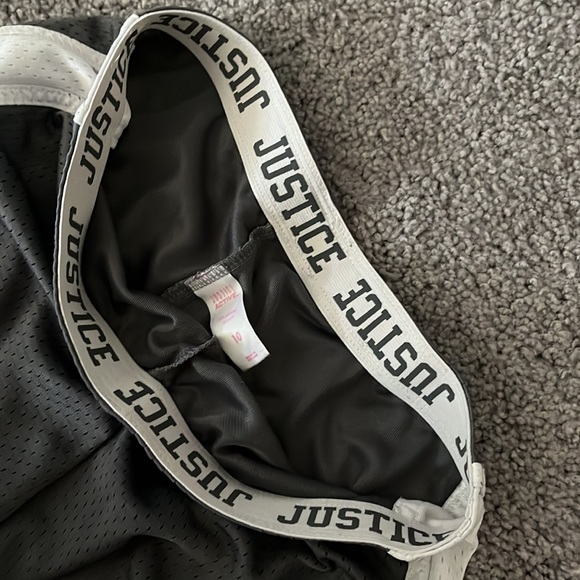 JUSTICE Shorts size 10 - Picture 3 of 4